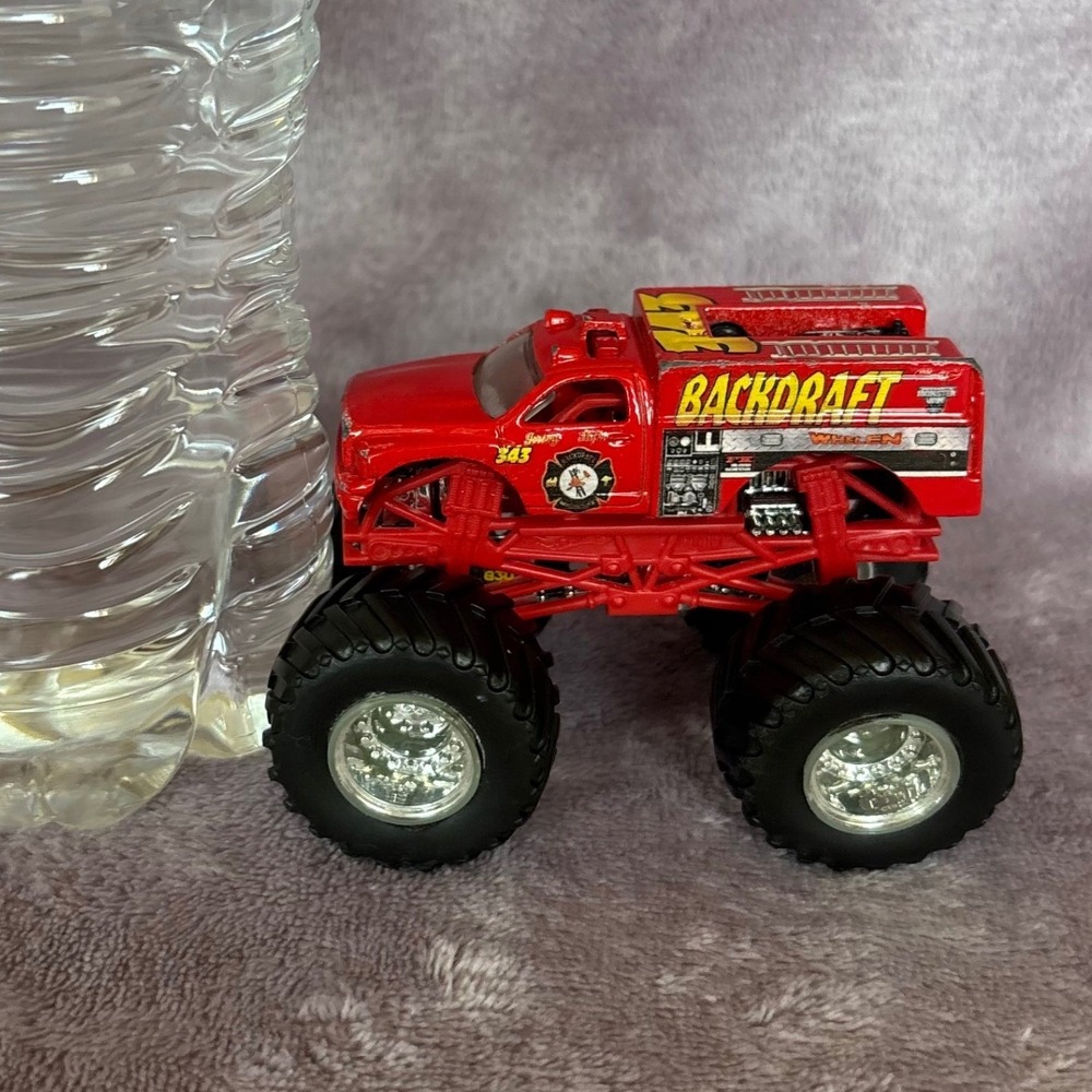 Hot Wheels Monster Jam Backdraft Fire Truck Die-Cast Red Monster Truck 343 - Picture 6 of 6